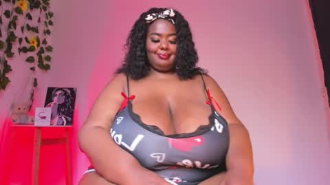 Snapshot of violette_plus chatting on 11, 2, 2026 Call me valeria online show from 11, 2, 2026