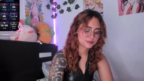 Snapshot of violetteramirez01 chatting on 8, 1, 2025 Violette  online show from 8, 1, 2025