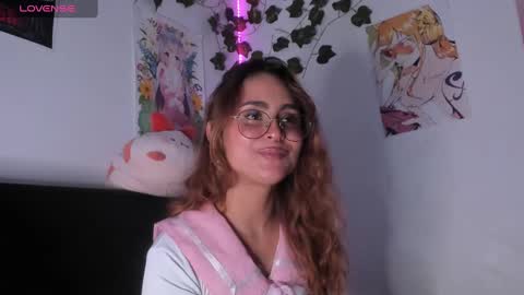 Snapshot of violetteramirez01 chatting on 12, 2, 2025 Violette  online show from 12, 2, 2025