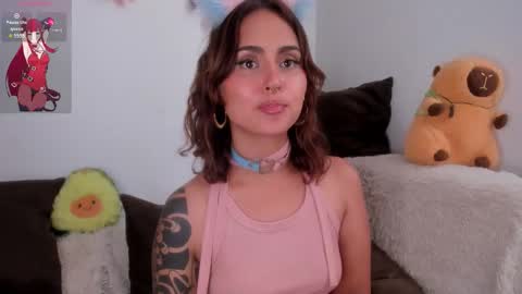 Snapshot of violetteramirez01 chatting on 16, 9, 2025 Violette  online show from 16, 9, 2025