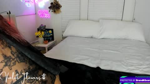 Snapshot of violetttflowers chatting on 2, 6, 2026 Violet Flowers online show from 2, 6, 2026