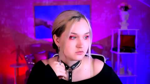 Snapshot of violettwoods chatting on 29, 5, 2026 Violett online show from 29, 5, 2026