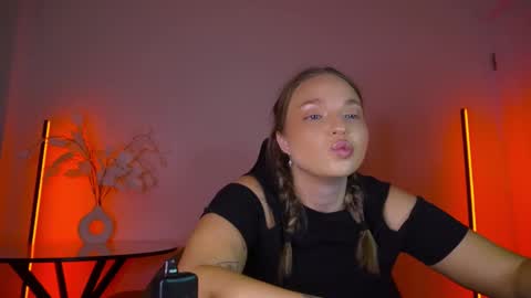 Violla online show from 12, 9, 2025