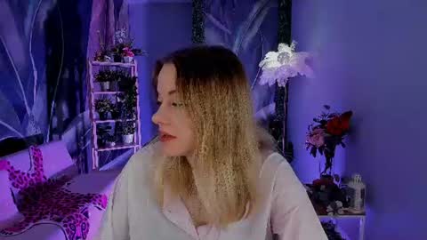 Snapshot of vireliamoonfall chatting on 10, 6, 2026 Virelia online show from 10, 6, 2026
