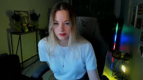 Snapshot of vireliamoonfall chatting on 28, 6, 2026 Virelia online show from 28, 6, 2026