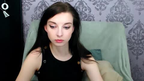 Snapshot of virgiluna chatting on 4, 5, 2026 VirginLuna online show from 4, 5, 2026