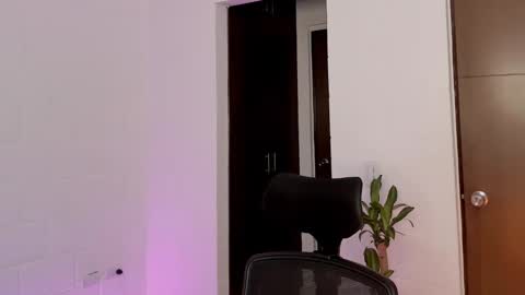 Lu online show from 23, 2, 2025