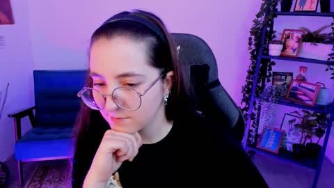 Snapshot of virtualvoyant chatting on 1, 10, 2025 your love online show from 1, 10, 2025