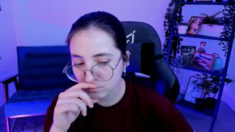 Snapshot of virtualvoyant chatting on 7, 10, 2025 your love online show from 7, 10, 2025