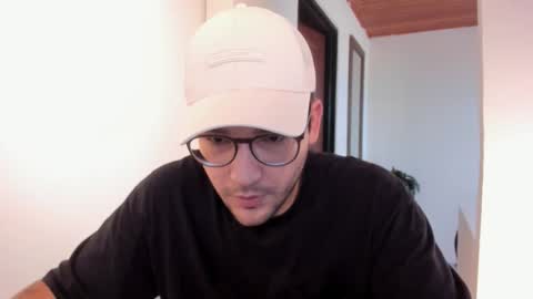 Vito Ferrer online show from 23, 11, 2025