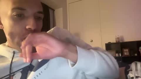 Snapshot of vivatrill chatting on 1, 1, 2025 vivatrill online show from 1, 1, 2025