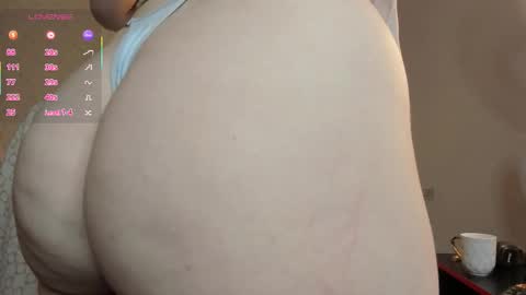 Vivi  online show from 18, 10, 2025