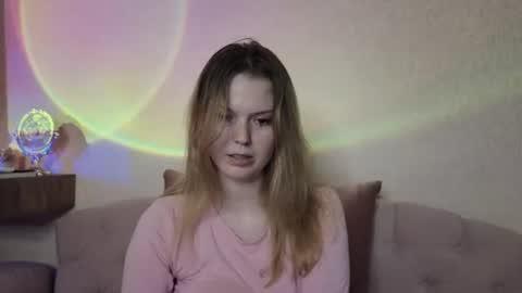 Snapshot of vivian_alison chatting on 21, 6, 2026 vivian_alison online show from 21, 6, 2026