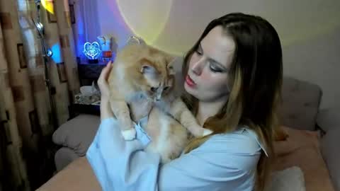 Snapshot of vivian_alison chatting on 7, 7, 2026 vivian_alison online show from 7, 7, 2026