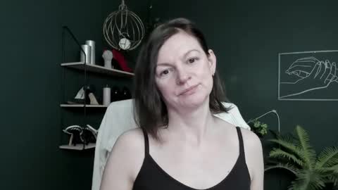 Vivian online show from 16, 4, 2026