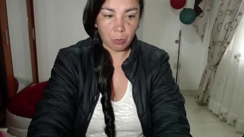 vivian_milf_paint online show from 4, 2, 2026