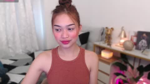 Vivian online show from 2, 12, 2025