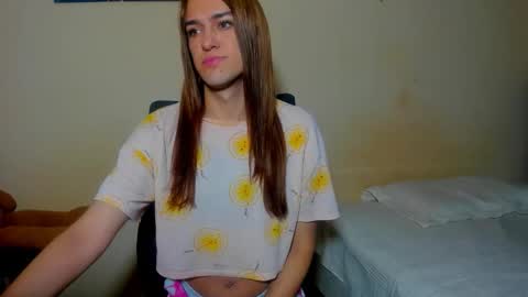 instagram Viviana73215 online show from 4, 12, 2025