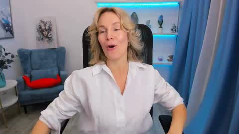 Snapshot of vivianlirei chatting on 29, 5, 2026 Sinti online show from 29, 5, 2026