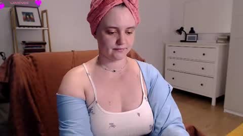 Snapshot of vivianmarble chatting on 29, 6, 2026 Lela online show from 29, 6, 2026
