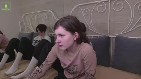 Snapshot of viviarangendy chatting on 11, 10, 2025 VIVIARAGENDY online show from 11, 10, 2025