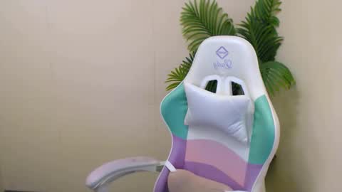 Vivien online show from 10, 2, 2025