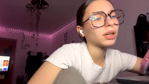 Vivi online show from 18, 12, 2025