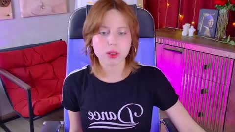 Vivienne  online show from 31, 5, 2026