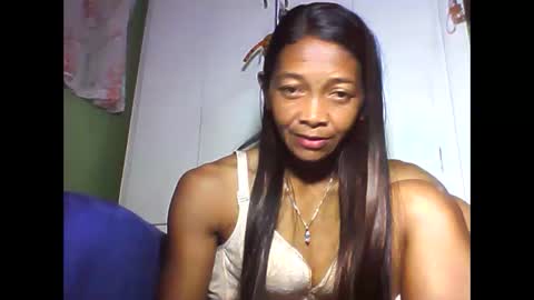 Snapshot of vixen_lina chatting on 4, 5, 2026 vixen_lina online show from 4, 5, 2026