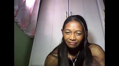 Snapshot of vixen_lina chatting on 15, 5, 2026 vixen_lina online show from 15, 5, 2026