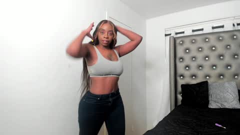 Sasha Malone online show from 12, 12, 2024