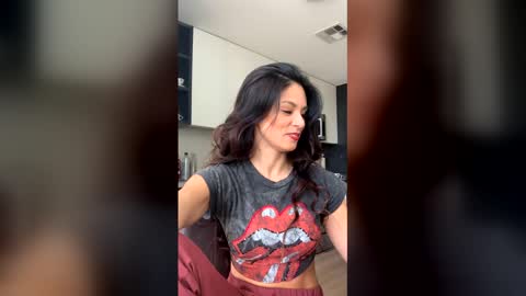 vixenblade online show from 10, 1, 2026