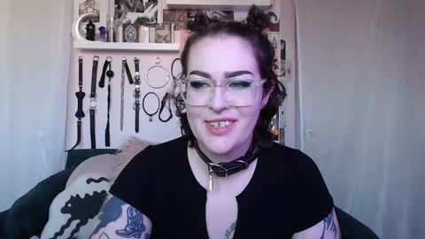 Snapshot of vixinvvitch chatting on 4, 10, 2025 VIXIN online show from 4, 10, 2025