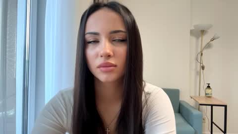 Miss Mia online show from 1, 4, 2026