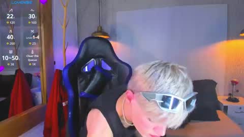 Snapshot of vladhellsing4 chatting on 10, 7, 2026 Vlad online show from 10, 7, 2026