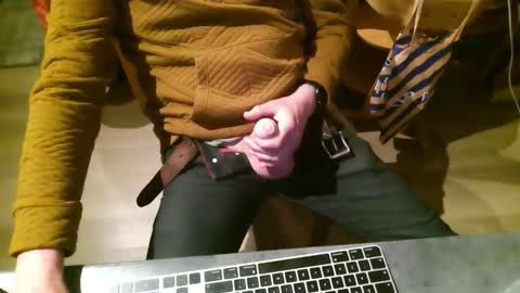 Flyer77 online show from 23, 3, 2026