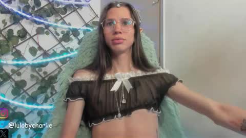 vodkadelulo online show from 1, 2, 2026