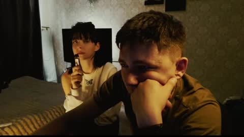 VoidCouple online show from 5, 4, 2026