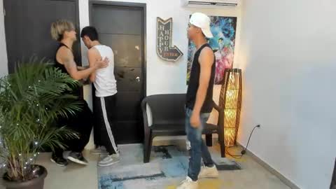 voyeurism_guys online show from 28, 9, 2025