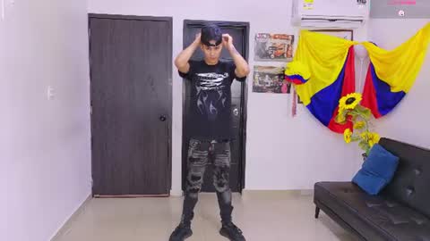 Snapshot of voyeurism_guys chatting on 12, 7, 2026 voyeurism_guys online show from 12, 7, 2026