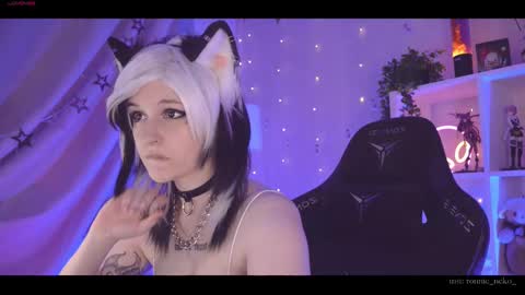 Snapshot of vronnier chatting on 27, 2, 2025 vronnier online show from 27, 2, 2025