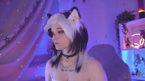 Snapshot of vronnier chatting on 6, 3, 2025 vronnier online show from 6, 3, 2025