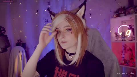 Snapshot of vronnier chatting on 24, 10, 2025 vronnier online show from 24, 10, 2025