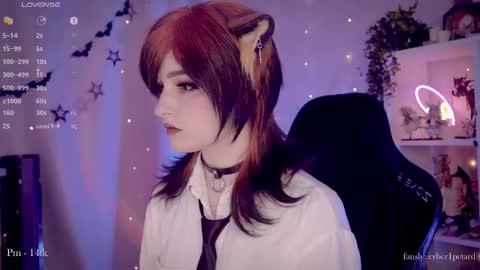 Snapshot of vronnier chatting on 29, 11, 2025 vronnier online show from 29, 11, 2025