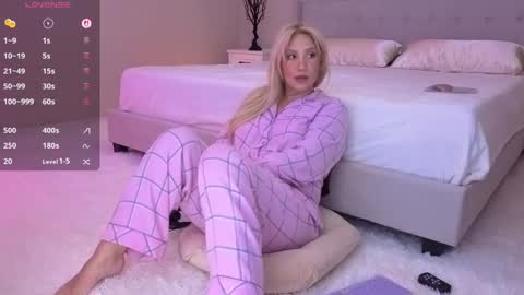 Snapshot of vsunshiny chatting on 13, 9, 2025 Sunshiny online show from 13, 9, 2025