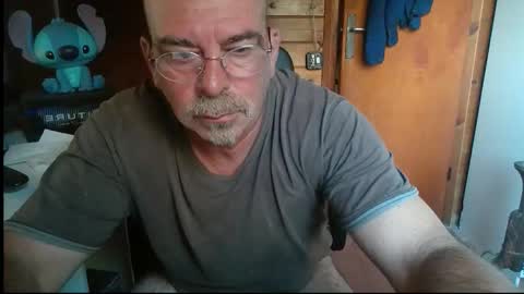 Snapshot of vuda77 chatting on 11, 9, 2025 oscar online show from 11, 9, 2025