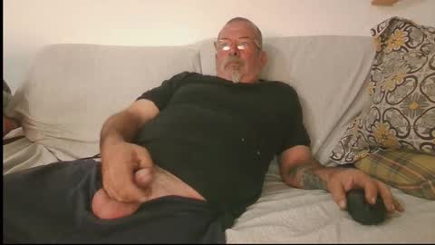 Snapshot of vuda77 chatting on 24, 11, 2025 oscar online show from 24, 11, 2025