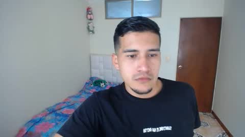 Snapshot of wade_wil chatting on 1, 6, 2026 wade and antonella online show from 1, 6, 2026