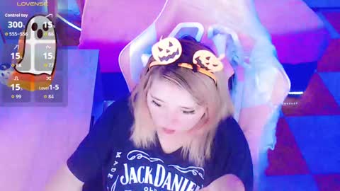   online show from 9, 10, 2025