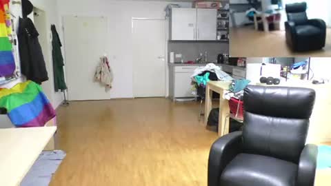 Snapshot of waldw123 chatting on 13, 7, 2026 Yarlim online show from 13, 7, 2026